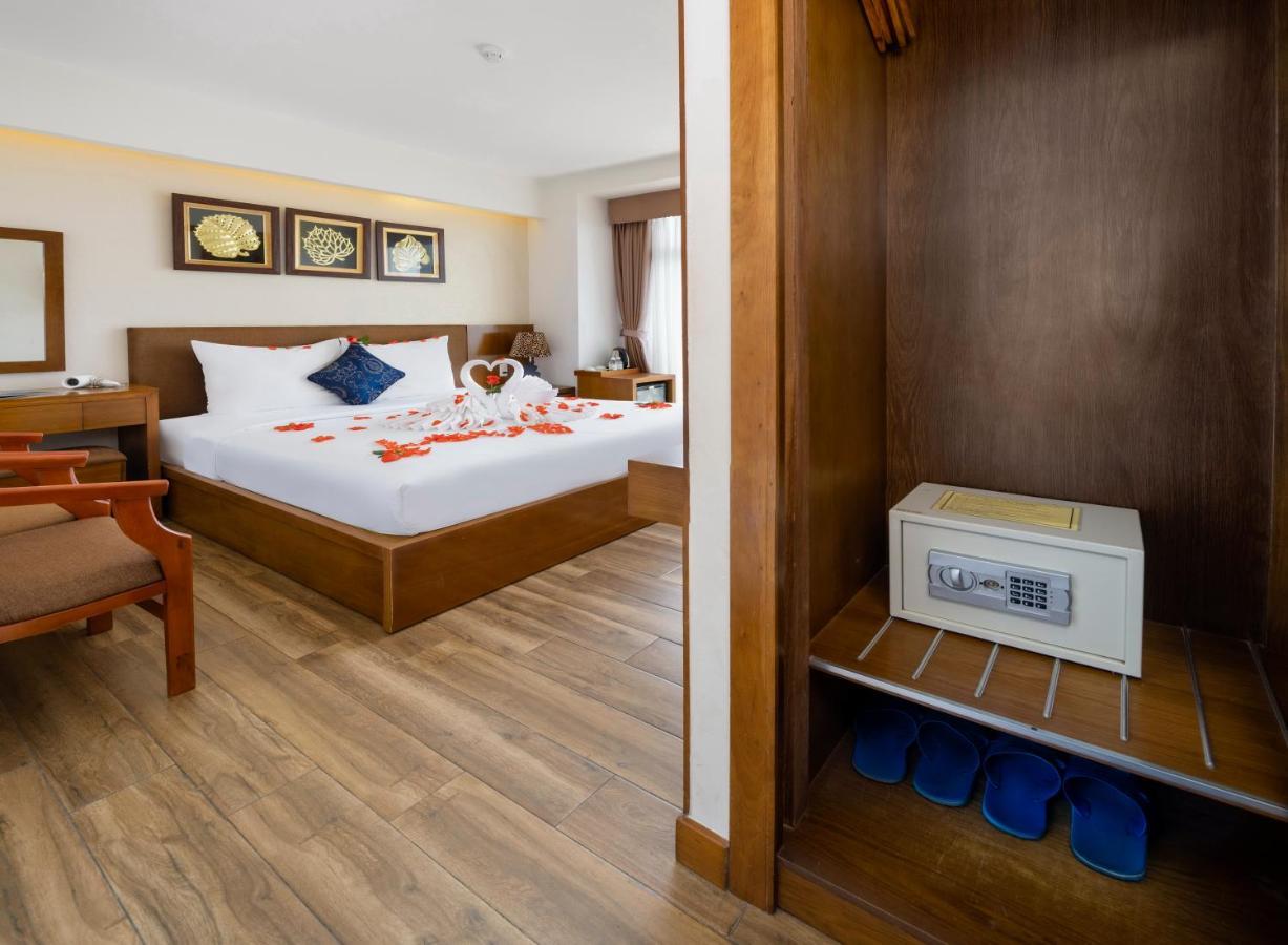 Saphia Hotel ニャチャン エクステリア 写真